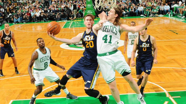 131107083610-gordon-hayward-getty-single-image-cut.jpg